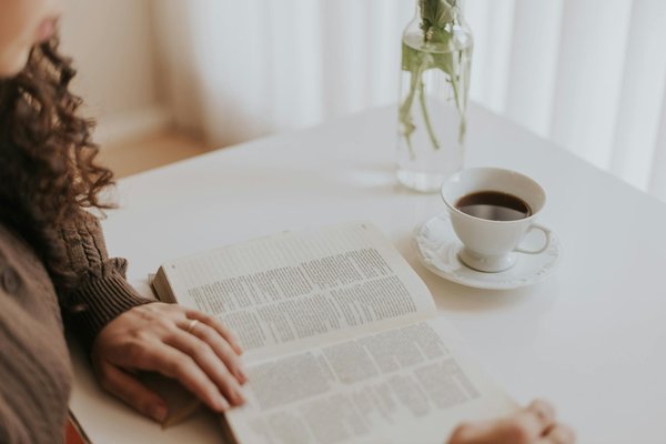 Explore london's top boutiques for distinctive women's designer eyewear